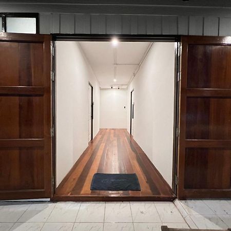 بيت شباب House Ju بانكوك المظهر الخارجي الصورة
