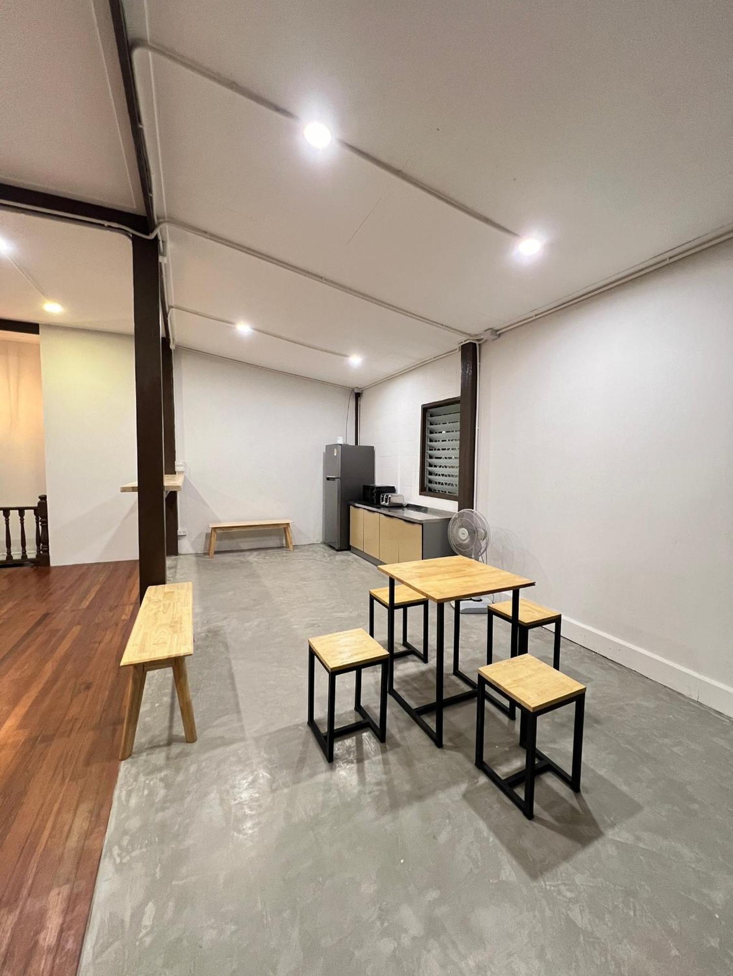 بيت شباب House Ju بانكوك المظهر الخارجي الصورة