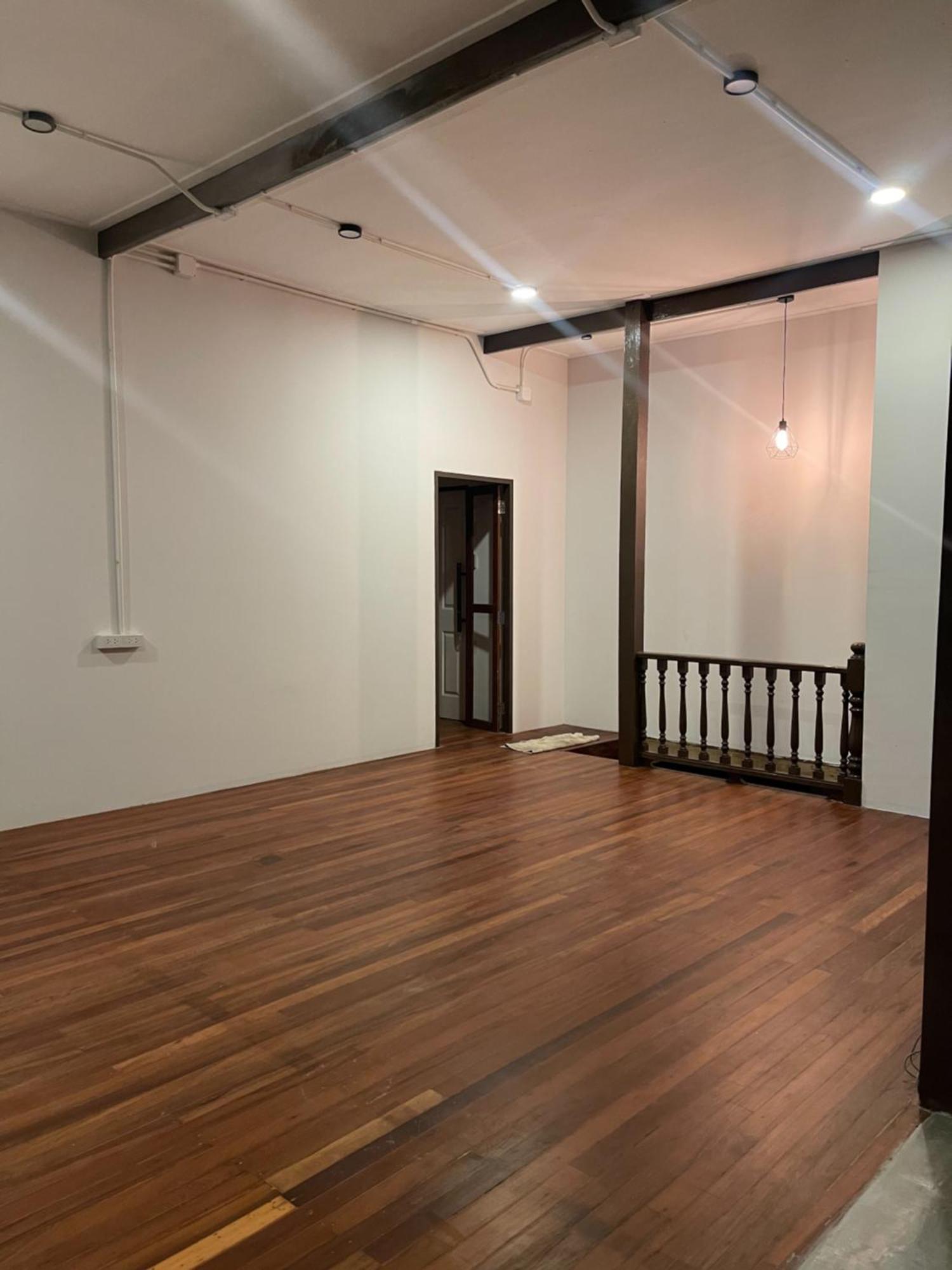 بيت شباب House Ju بانكوك المظهر الخارجي الصورة